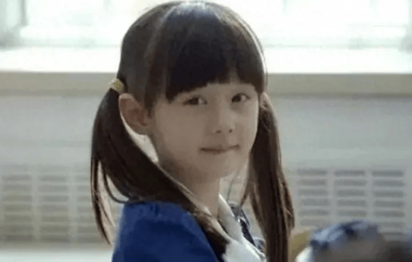 怎么申请皇冠信用網_48岁赵薇“女儿”被全网“禁止整容”怎么申请皇冠信用網，如今17岁变化太大，不敢认