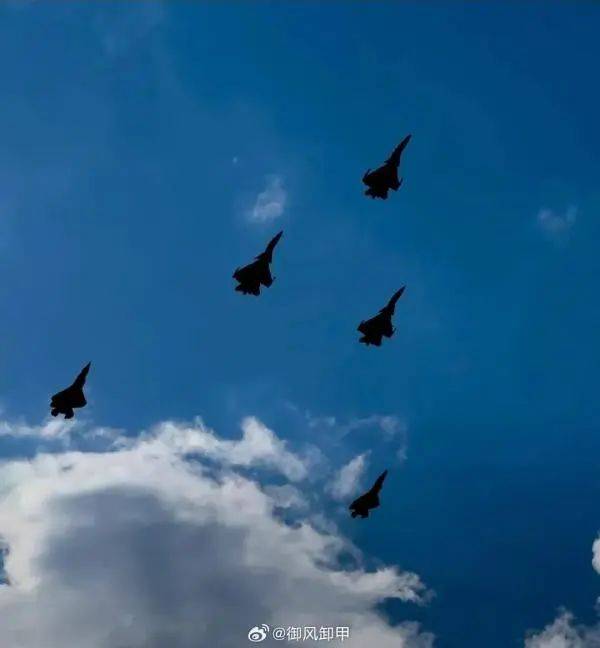 陕西联合 v 大连鲲城_阅兵前瞻：我们有必要展示一下最新面貌陕西联合 v 大连鲲城，给世界增加一点"确定性"