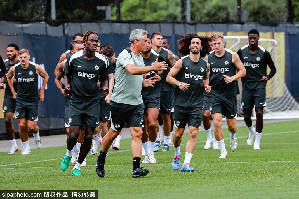 皇冠信用网如何注册_切尔西与曼联退出伊萨克争夺战：转会市场的暗流涌动