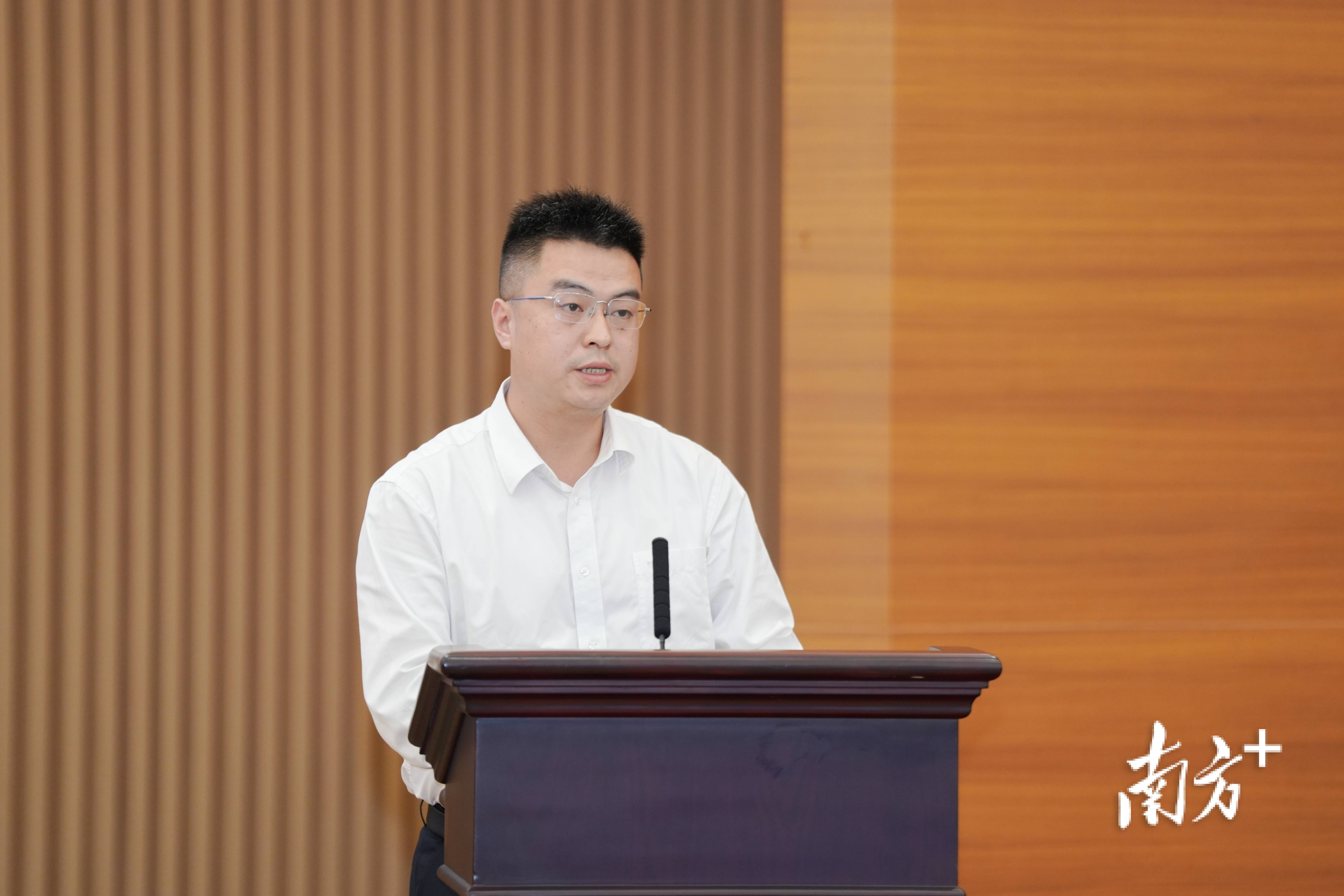 皇冠手机管理端登录_梅州市委常委、梅县区委书记凌云：推动镇村组团发展“全域覆盖”