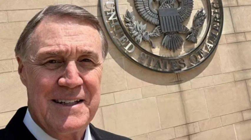 怎么开皇冠信用_请求访华后怎么开皇冠信用，特朗普提出2个要求，美大使已抵华，中方接受国书