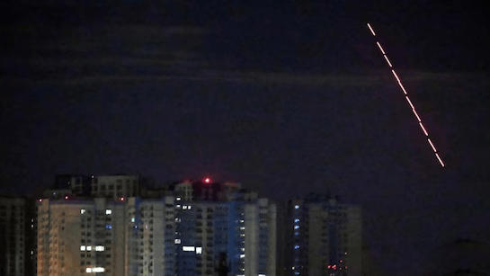 皇冠信用网APP下载_开炸！俄高超弹出击皇冠信用网APP下载，6万架无人机库存充足，乌克兰度过艰难一夜