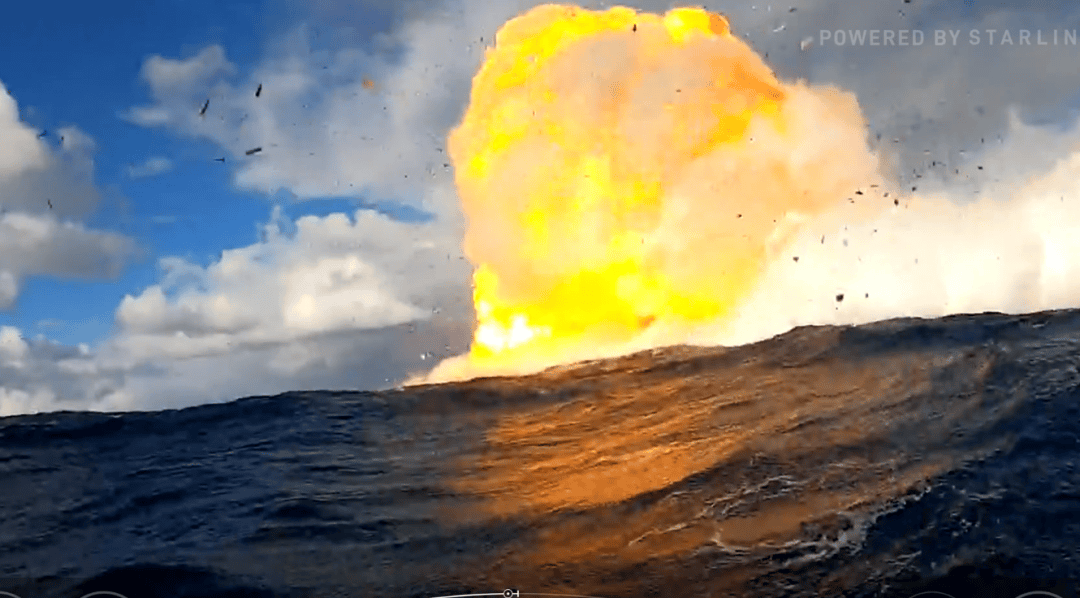 卡塞特沙特vs帕府联_这次没有空中爆炸！1个小时飞越半个地球卡塞特沙特vs帕府联，马斯克星舰终于成功了，现场欢呼声、鼓掌声响成一片