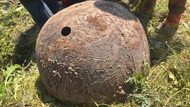 电竞足球-42H GG联赛(2 × 4分钟)_驴友爬大同殿山发现4个疑似佛磬老物件：刻有“嘉靖四十二年”等铭文电竞足球-42H GG联赛(2 × 4分钟)，已移交文保部门